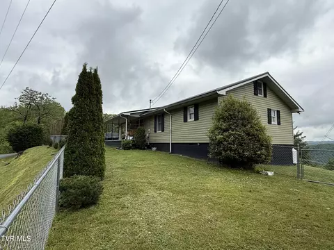 Exterior - 8216 Duncan Gap Road Wise Va 24293, Wise, VA 24293 photo 4 of 11