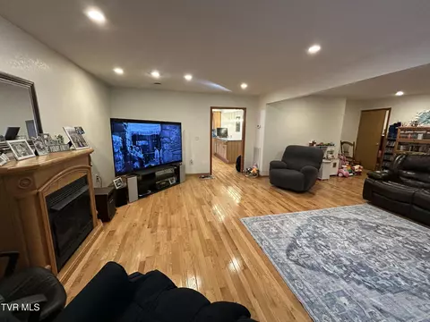 Living - 131 SW Beverly Avenue Wise Va 24293, Wise, VA 24293 photo 7 of 7