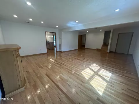 Living - 131 SW Beverly Avenue Wise Va 24293, Wise, VA 24293 photo 6 of 9