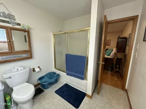 Bath - 131 SW Beverly Avenue Wise Va 24293, Wise, VA 24293 photo 1 of 3