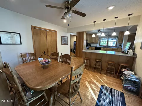 Dining - 131 SW Beverly Avenue Wise Va 24293, Wise, VA 24293 photo 2 of 3