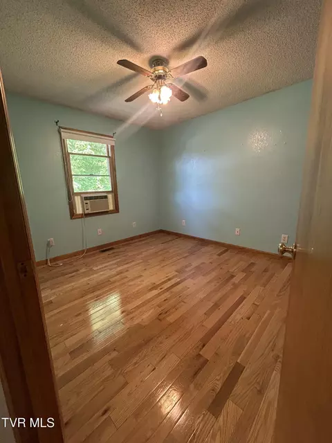 Bedroom - 131 SW Beverly Avenue Wise Va 24293, Wise, VA 24293 photo 1 of 3