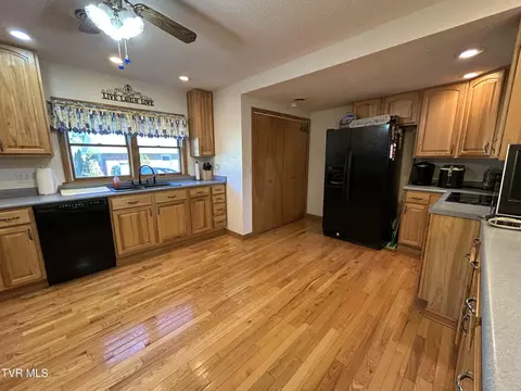 Kitchen - 131 SW Beverly Avenue Wise Va 24293, Wise, VA 24293 photo 5 of 6