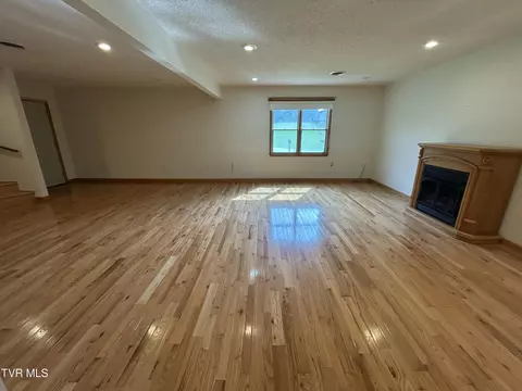 Living - 131 SW Beverly Avenue Wise Va 24293, Wise, VA 24293 photo 8 of 9