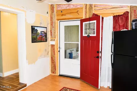 Entry Way - 225 Shaw Road Chuckey Tn 37641, Chuckey, TN 37641 photo 1 of 1