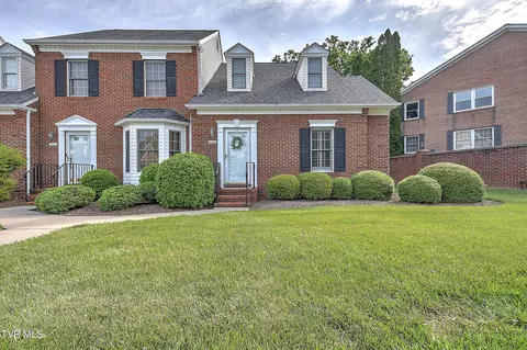 2000 W Manor Court 2000 Kingsport Tn 37660, Kingsport, TN 37660
