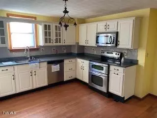 Other - 327 S Johnson Drive Pennington Gap Va 24277, Pennington Gap, VA 24277 photo 7 of 13