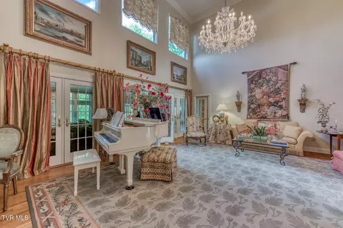 Living - 255 Willmary Road Piney Flats Tn 37686, Piney Flats, TN 37686 photo 3 of 9