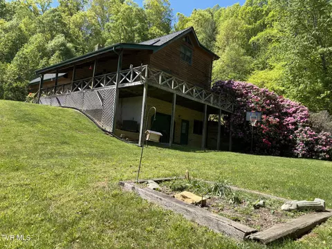 371 Buck Mountain Road Roan Mountain Tn 37687, Roan Mountain, TN 37687