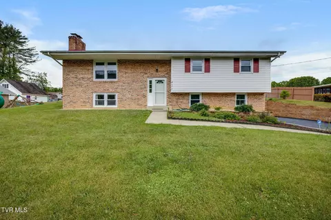 421 Mount Area Drive Bristol Tn 37620, Bristol, TN 37620