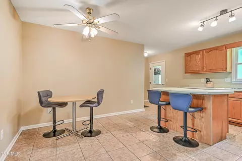 Dining - 936 Diane Avenue Erwin Tn 37650, Erwin, TN 37650 photo 4 of 5