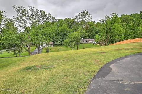Exterior - 936 Diane Avenue Erwin Tn 37650, Erwin, TN 37650 photo 3 of 10