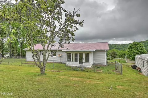 Exterior - 936 Diane Avenue Erwin Tn 37650, Erwin, TN 37650 photo 8 of 10