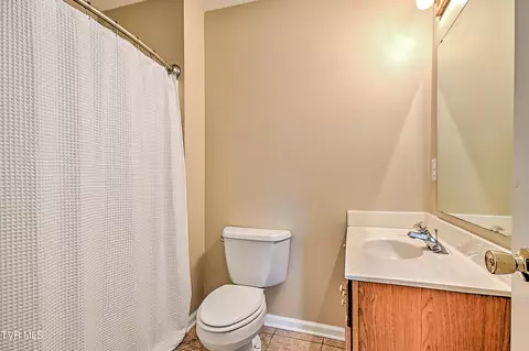 Bath - 936 Diane Avenue Erwin Tn 37650, Erwin, TN 37650 photo 1 of 2