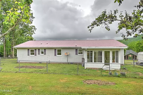 Exterior - 936 Diane Avenue Erwin Tn 37650, Erwin, TN 37650 photo 9 of 10