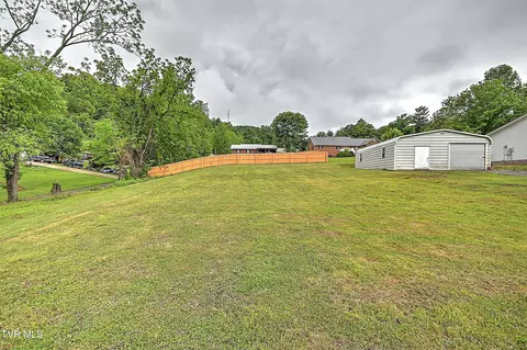 Exterior - 936 Diane Avenue Erwin Tn 37650, Erwin, TN 37650 photo 4 of 10