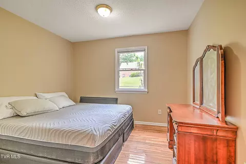 Bedroom - 936 Diane Avenue Erwin Tn 37650, Erwin, TN 37650 photo 1 of 8