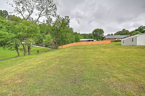 Exterior - 936 Diane Avenue Erwin Tn 37650, Erwin, TN 37650 photo 5 of 10