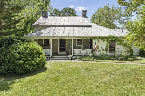 2833 E Oakland Avenue Johnson City Tn 37601, Johnson City, TN 37601