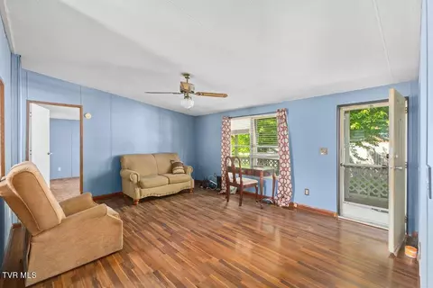 Living - 116 Edney Lane Erwin Tn 37650, Erwin, TN 37650 photo 1 of 2
