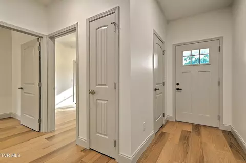 Entry Way - 116 Emerald Drive Greeneville Tn 37745, Greeneville, TN 37745 photo 3 of 4