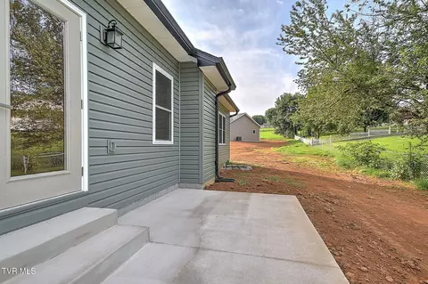 Exterior - 116 Emerald Drive Greeneville Tn 37745, Greeneville, TN 37745 photo 6 of 10