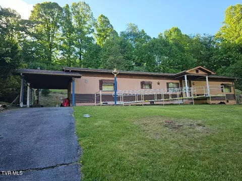 2056 Honey Camp Road Clintwood Va 24228, Clintwood, VA 24228