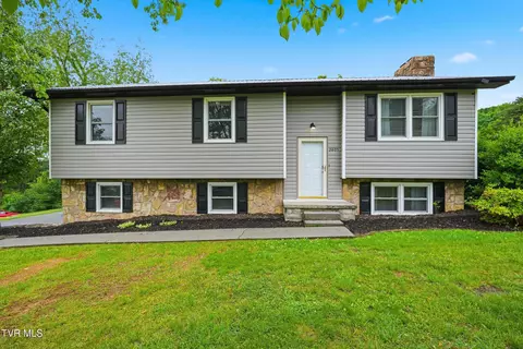 2805 Oak Cliff Court Johnson City Tn 37601, Johnson City, TN 37601
