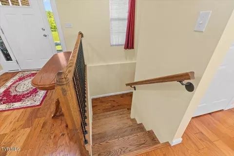 Entry Way - 194 E Ridges Drive Chuckey Tn 37641, Chuckey, TN 37641 photo 4 of 4