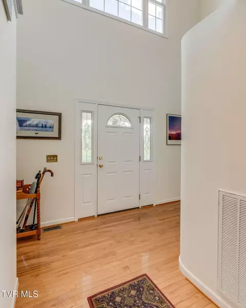 Entry Way - 490 Cockatiel Road Limestone Tn 37681, Limestone, TN 37681 photo 2 of 2