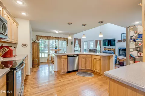 Kitchen - 490 Cockatiel Road Limestone Tn 37681, Limestone, TN 37681 photo 4 of 4