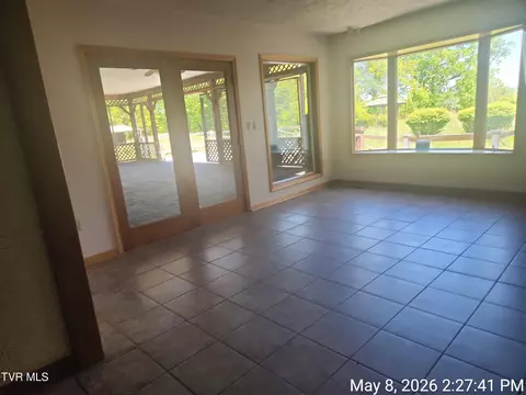 Living - 7523 Dc Caney Ridge Road Coeburn Va 24230, Coeburn, VA 24230 photo 2 of 4