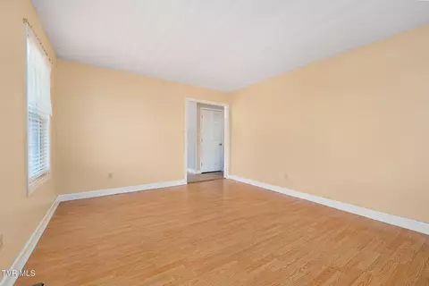Living - 2 Gatewood Drive Gray Tn 37615, Gray, TN 37615 photo 2 of 3