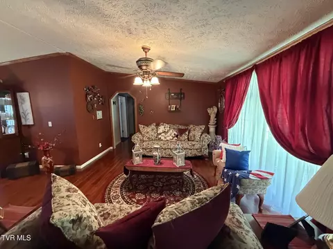 Living - 9088 Robinette Circle Wise Va 24293, Wise, VA 24293 photo 6 of 6