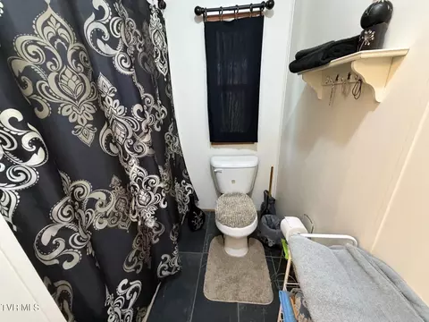 Bath - 9088 Robinette Circle Wise Va 24293, Wise, VA 24293 photo 6 of 7