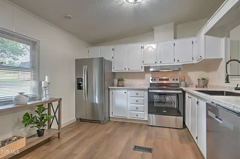 Kitchen - 1145 Old Baxter Road Fall Branch Tn 37656, Fall Branch, TN 37656 photo 1 of 3
