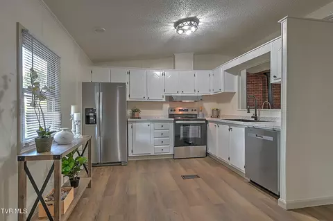 Kitchen - 1145 Old Baxter Road Fall Branch Tn 37656, Fall Branch, TN 37656 photo 3 of 3