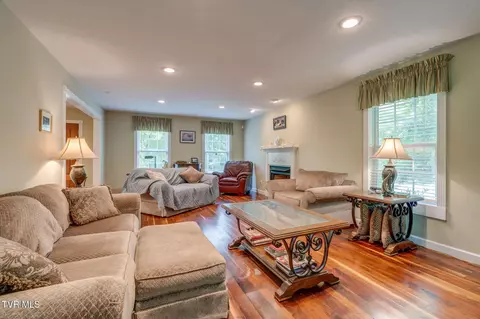 Living - 123 Mashburn Lane Erwin Tn 37650, Erwin, TN 37650 photo 3 of 3