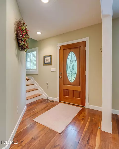 Entry Way - 123 Mashburn Lane Erwin Tn 37650, Erwin, TN 37650 photo 2 of 2