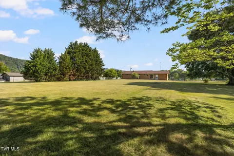 Exterior - 320 Mountain View Street Erwin Tn 37650, Erwin, TN 37650 photo 10 of 12
