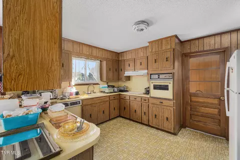 Kitchen - 320 Mountain View Street Erwin Tn 37650, Erwin, TN 37650 photo 1 of 4