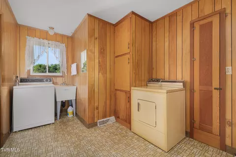 Other - 320 Mountain View Street Erwin Tn 37650, Erwin, TN 37650 photo 3 of 13