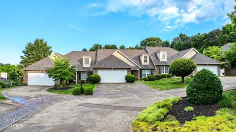 Exterior - 1842 Cottage Drive 17 Greeneville Tn 37745, Greeneville, TN 37745 photo 4 of 10