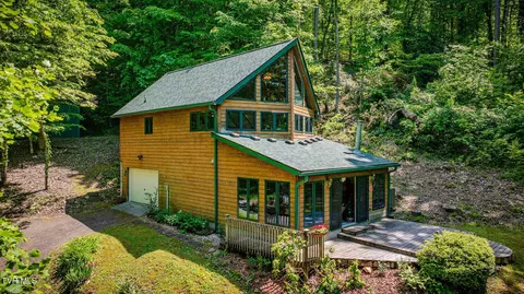 497 Lakeview Drive Butler Tn 37640, Butler, TN 37640