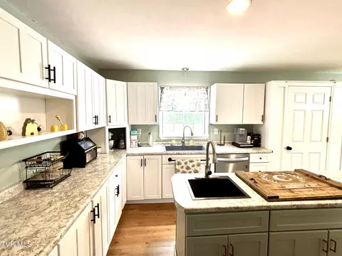 Kitchen - 4946 Pole Bridge Road Wise Va 24293, Wise, VA 24293 photo 8 of 15