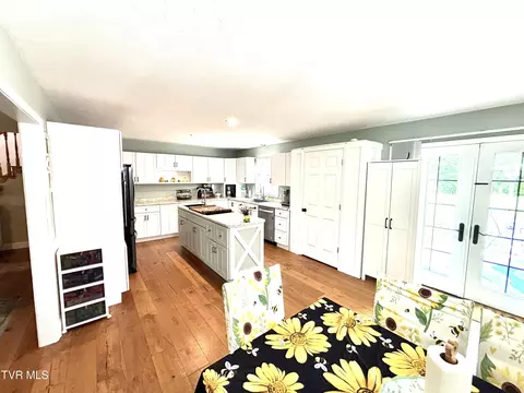 Kitchen - 4946 Pole Bridge Road Wise Va 24293, Wise, VA 24293 photo 4 of 15