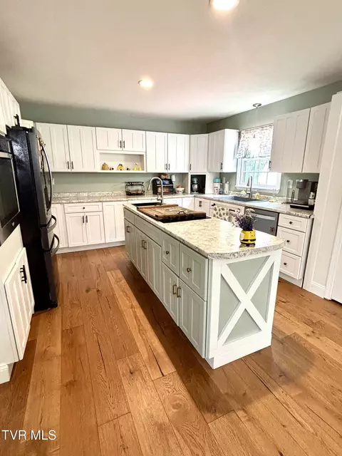 Kitchen - 4946 Pole Bridge Road Wise Va 24293, Wise, VA 24293 photo 5 of 15