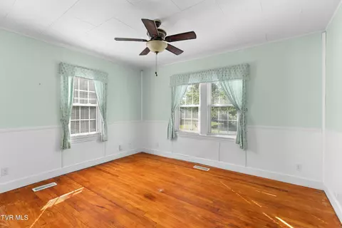 Bedroom - 427 Juniper Street Greeneville Tn 37745, Greeneville, TN 37745 photo 4 of 5