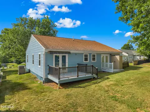 Exterior - 427 Juniper Street Greeneville Tn 37745, Greeneville, TN 37745 photo 5 of 11