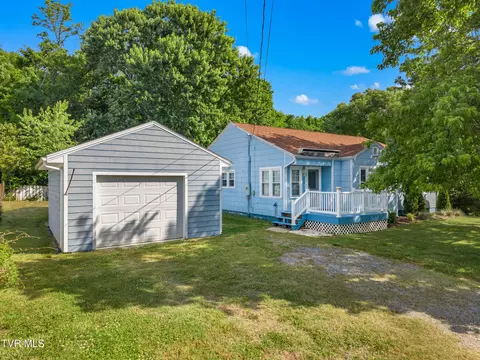 Exterior - 427 Juniper Street Greeneville Tn 37745, Greeneville, TN 37745 photo 8 of 11